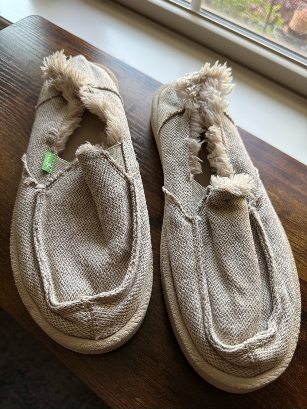 Sanuk Donna Cozy Faux Shearling Lined Sidewalk Surfers Beige Slip On Shoes 8